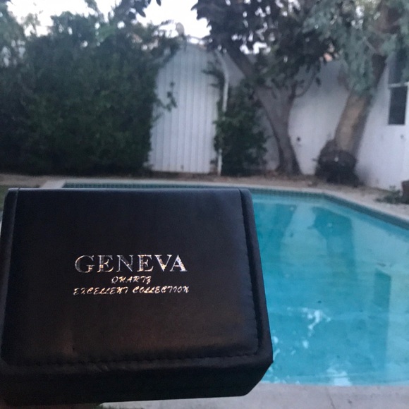 GENEVA sliver and gold watch ⌚️ - Picture 3 of 3